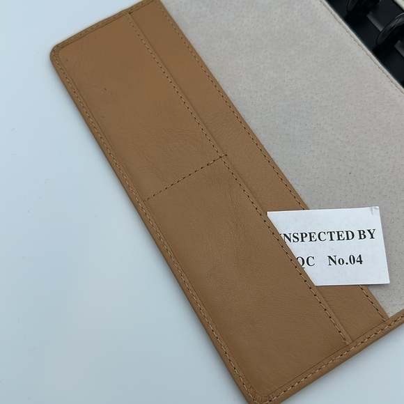 Levenger Circa Leather Foldover Notebook, junior size in saddle color no insert - Picture 6 of 8